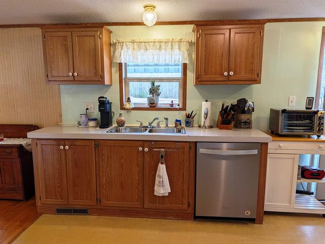 34 Shaw Drive, Rochester, NH 03867