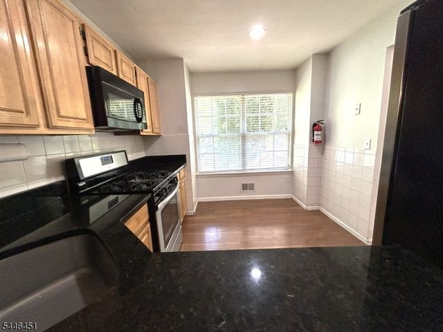 36 Mindy Dr, Franklin Twp., NJ 08873