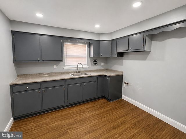 2216 HOFFNAGLE ST, Philadelphia, PA 19152
