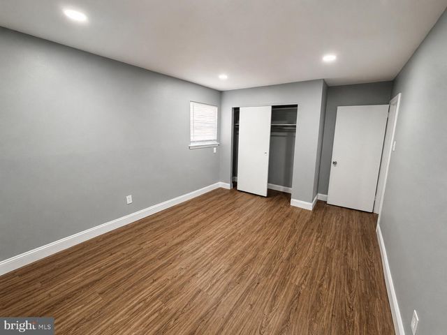 2216 HOFFNAGLE ST, Philadelphia, PA 19152