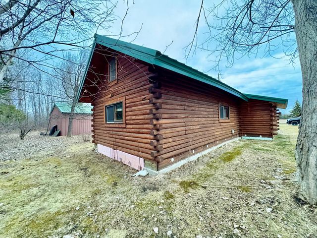 3616 Hay Creek Road SE, Baudette, MN 56623