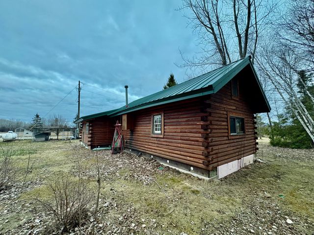 3616 Hay Creek Road SE, Baudette, MN 56623