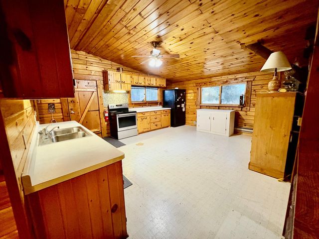 3616 Hay Creek Road SE, Baudette, MN 56623