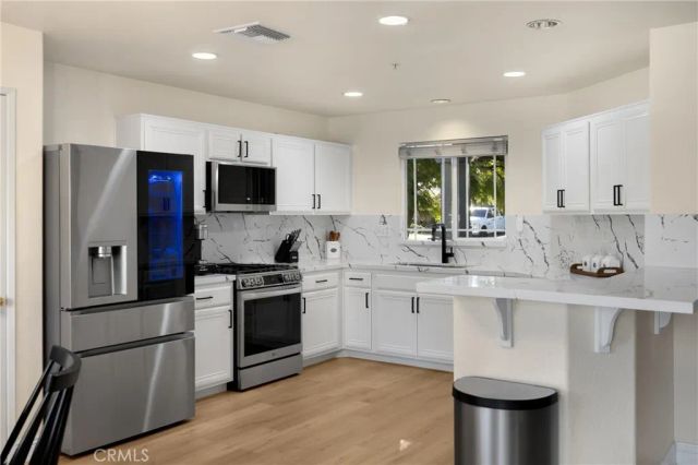 16294 Los Coyotes, Fontana, CA 92336