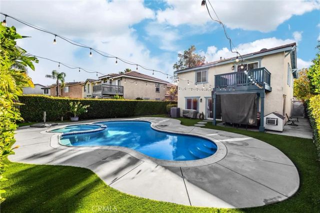 16294 Los Coyotes, Fontana, CA 92336