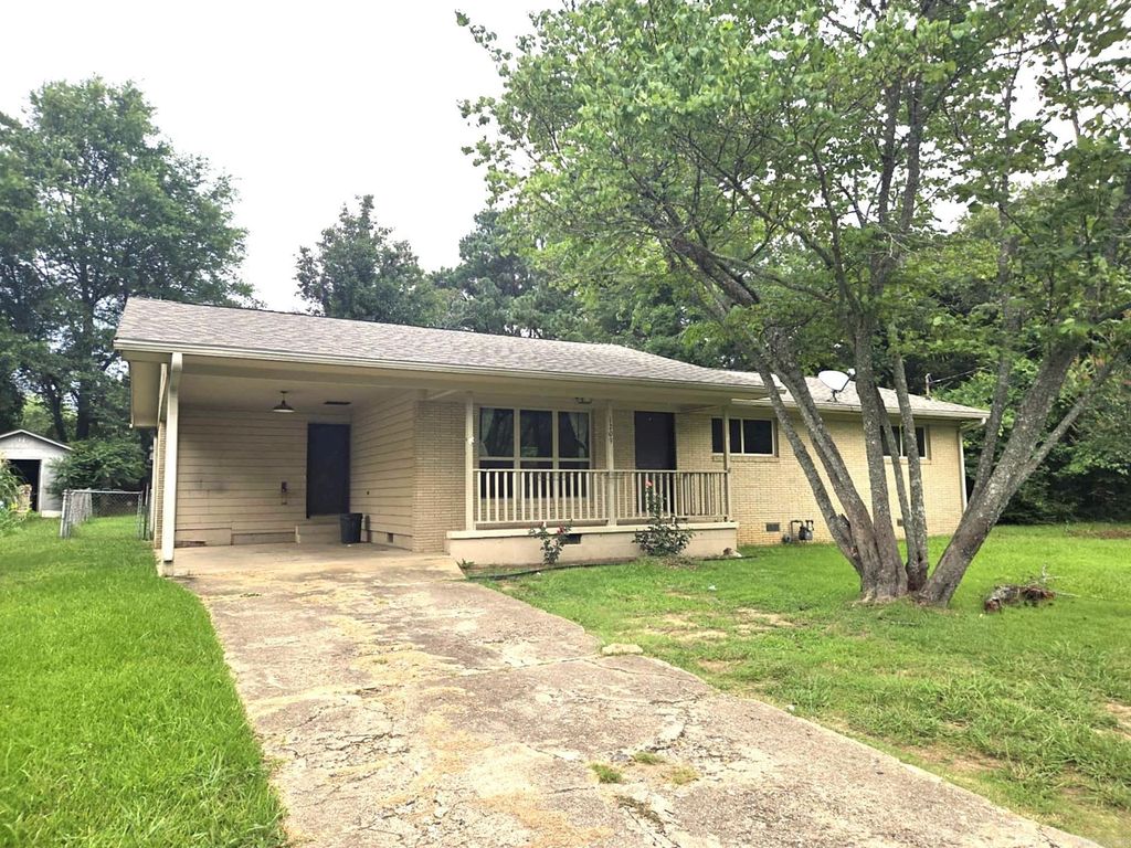 1209 Cole Ave, Mena, AR 71953