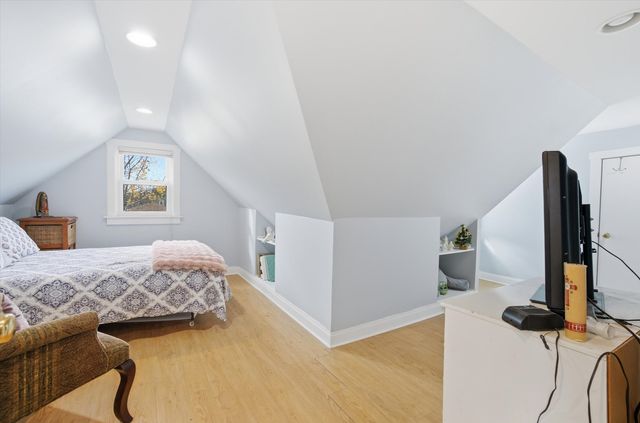 9131 Newcastle Avenue, Morton Grove, IL 60053