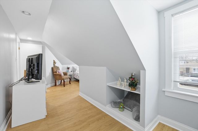 9131 Newcastle Avenue, Morton Grove, IL 60053