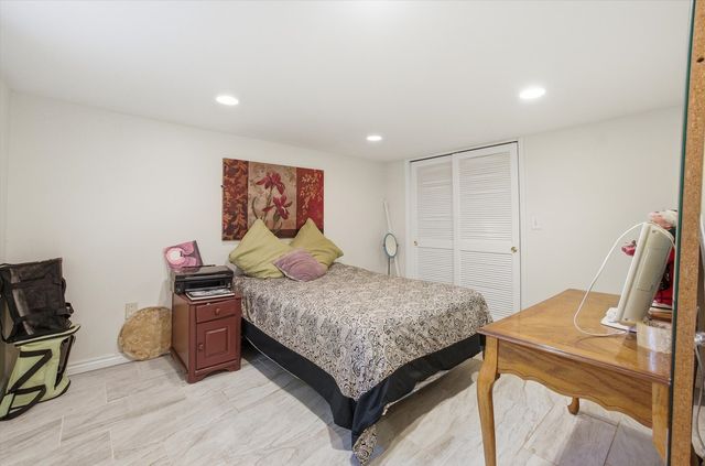 9131 Newcastle Avenue, Morton Grove, IL 60053