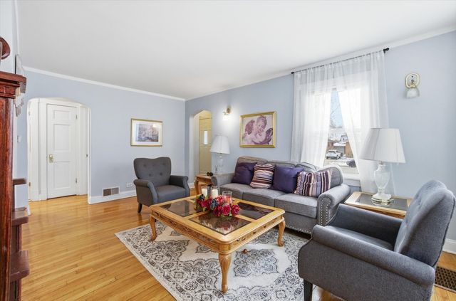 9131 Newcastle Avenue, Morton Grove, IL 60053