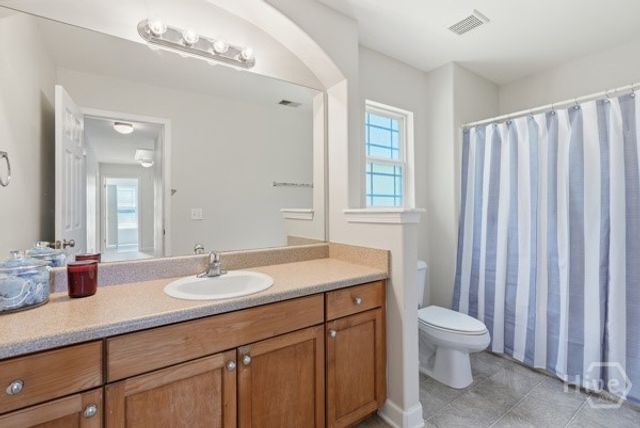 26 Chapel Lake Drive N, Savannah, GA 31419