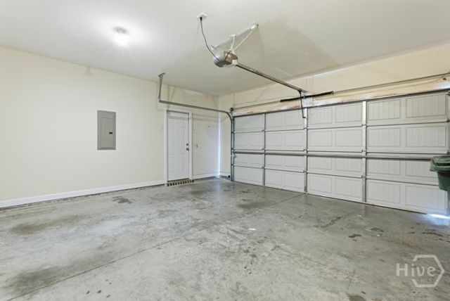 26 Chapel Lake Drive N, Savannah, GA 31419