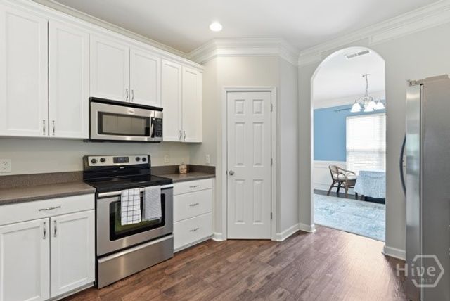 26 Chapel Lake Drive N, Savannah, GA 31419