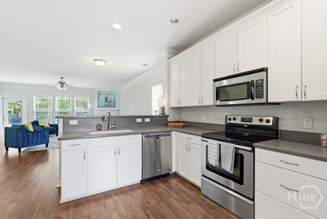 26 Chapel Lake Drive N, Savannah, GA 31419