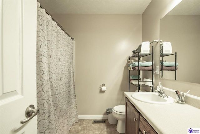 1691 W Elm Road, Radcliff, KY 40160