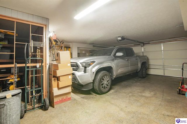 1691 W Elm Road, Radcliff, KY 40160