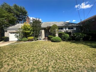 169 Landau Avenue, Floral Park, NY 11001