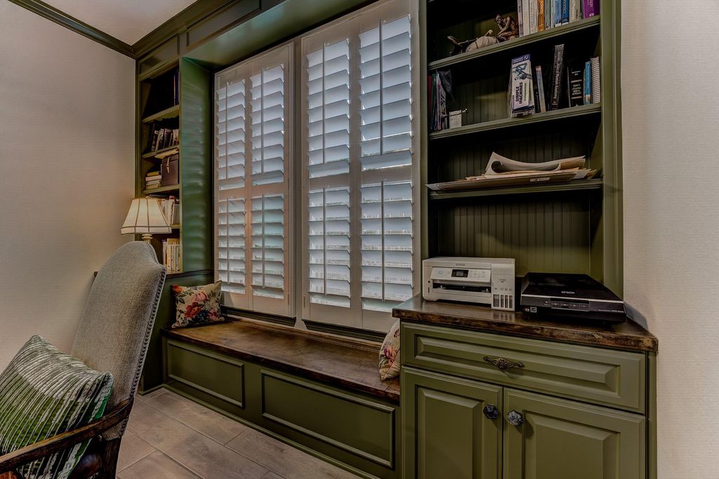 Image 13 of property listing at 18111 Kersland Court, Richmond, TX 77407