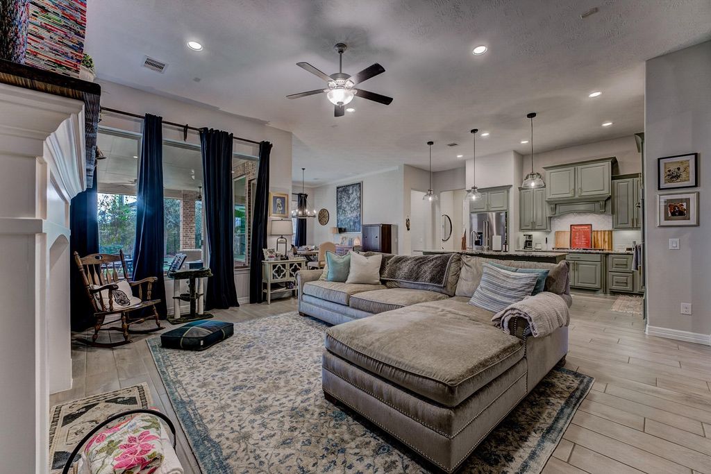 Image 14 of property listing at 18111 Kersland Court, Richmond, TX 77407