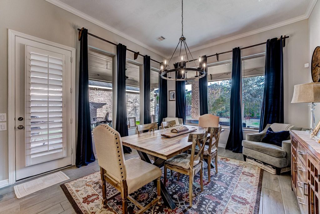 Image 17 of property listing at 18111 Kersland Court, Richmond, TX 77407