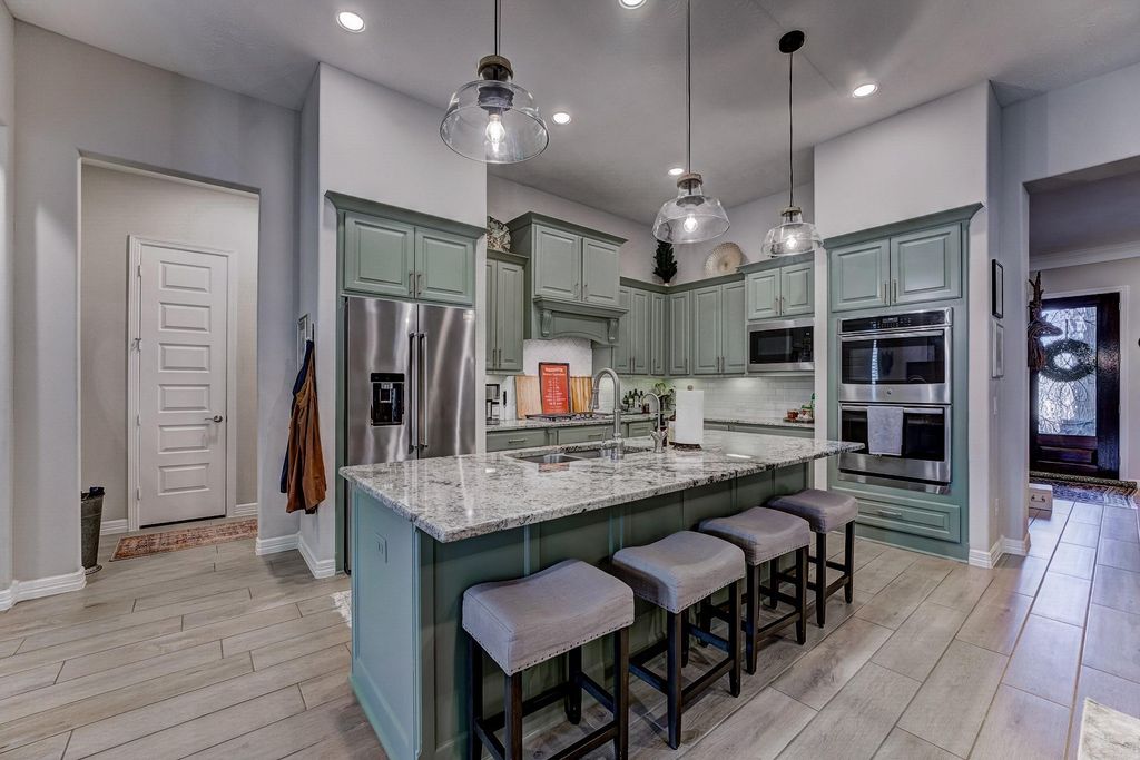 Image 20 of property listing at 18111 Kersland Court, Richmond, TX 77407