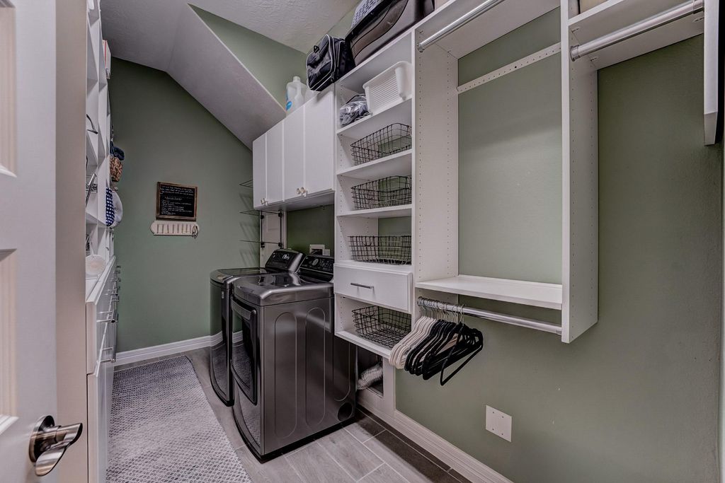 Image 25 of property listing at 18111 Kersland Court, Richmond, TX 77407