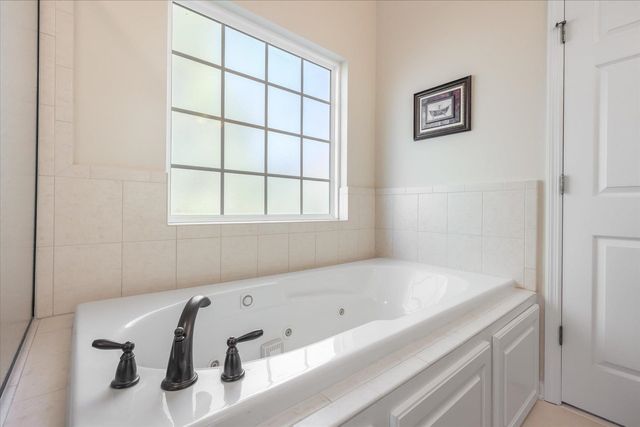 3464 Cedarwood Trail, Tallahassee, FL 32312