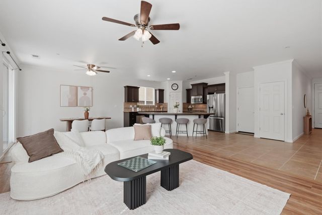 742 Kaweah Avenue, Clovis, CA 93619