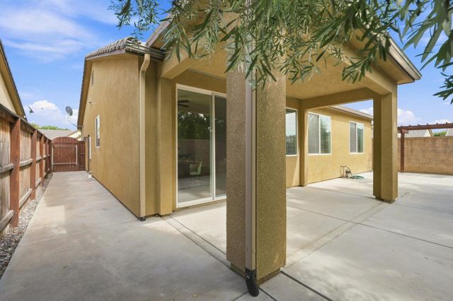 742 Kaweah Avenue, Clovis, CA 93619