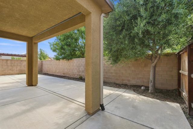 742 Kaweah Avenue, Clovis, CA 93619