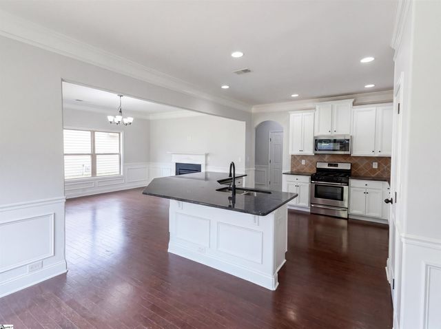 248 Colfax Drive, Boiling Springs, SC 29316