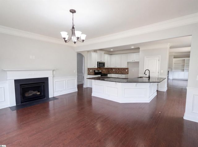248 Colfax Drive, Boiling Springs, SC 29316