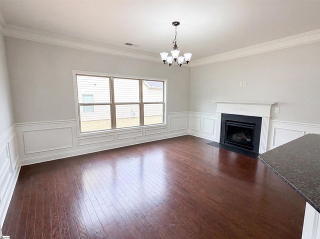 248 Colfax Drive, Boiling Springs, SC 29316