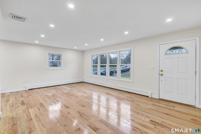 1095 Durham Road, Wallingford, CT 06492