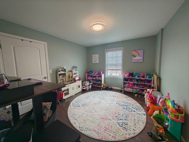 100 Bailey St, Fall River, MA 02724