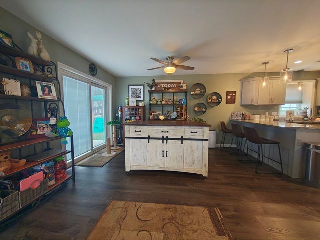 100 Bailey St, Fall River, MA 02724