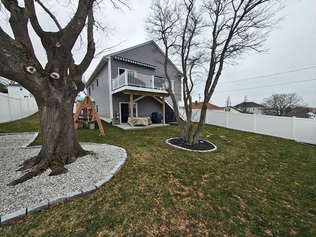 100 Bailey St, Fall River, MA 02724