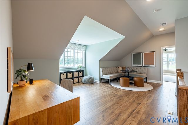 8355 Mount Eagle Rd, Hanover, VA 23005