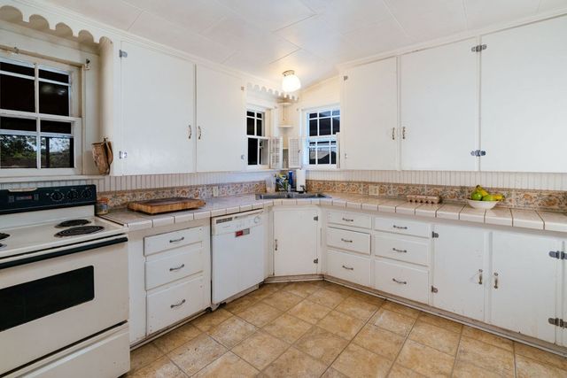 603 N 11th St, Alpine, TX 79830