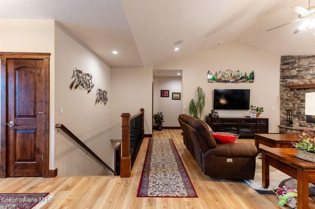 19398 N Ella RD, Rathdrum, ID 83858