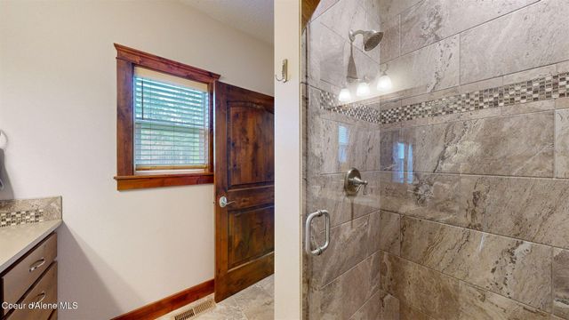 19398 N Ella RD, Rathdrum, ID 83858