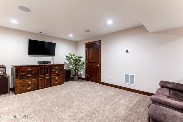 19398 N Ella RD, Rathdrum, ID 83858