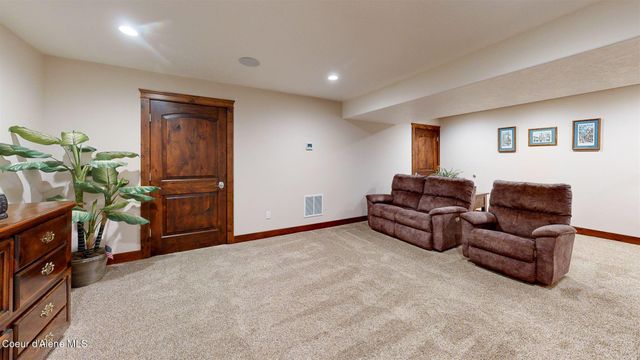 19398 N Ella RD, Rathdrum, ID 83858