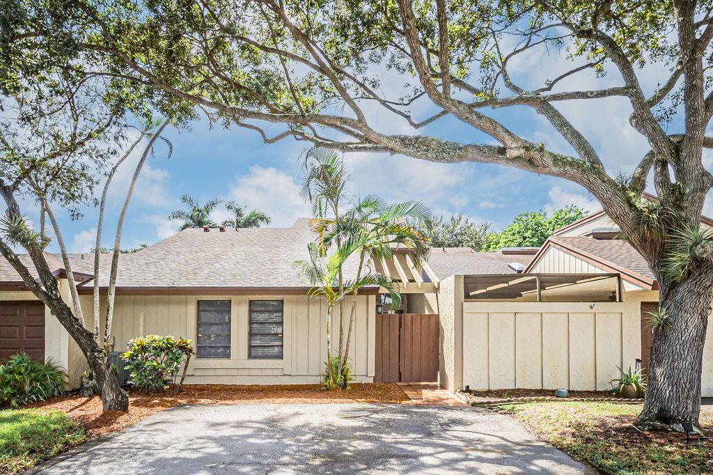 22724 VISTAWOOD Way, Boca Raton, FL 33428
