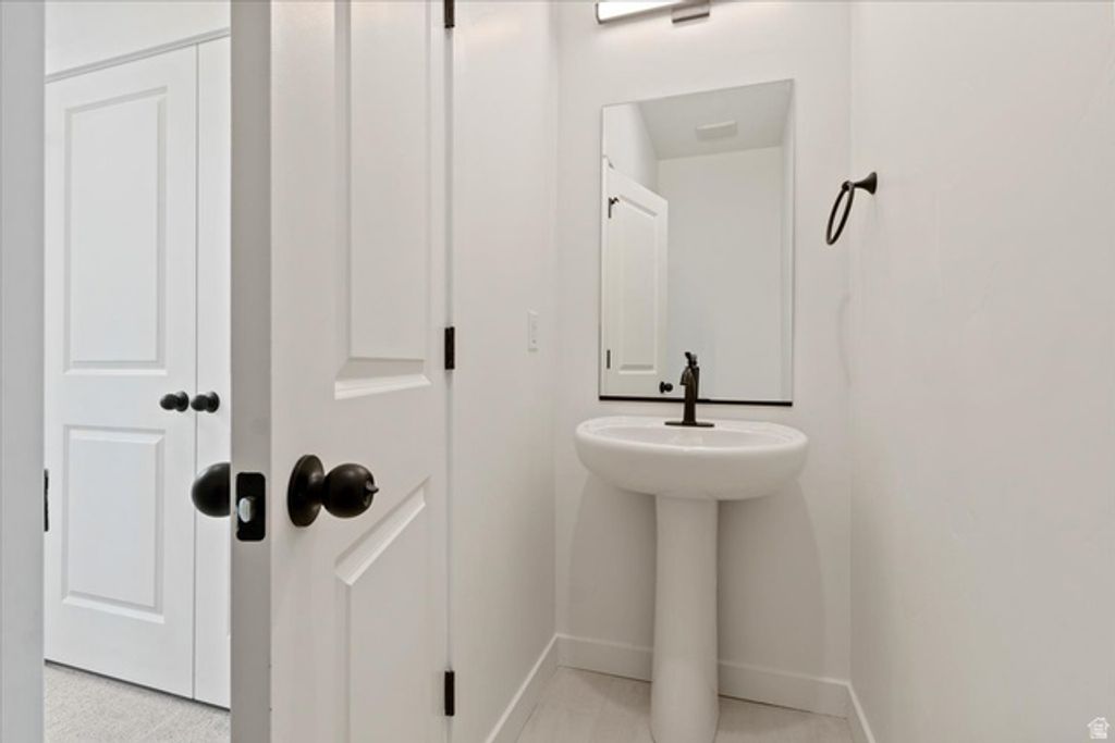 Image 4 of property listing at 6689 W SOUTH JORDAN PKWY #346, South Jordan, UT 84009