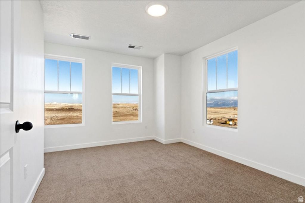 Image 7 of property listing at 6689 W SOUTH JORDAN PKWY #346, South Jordan, UT 84009