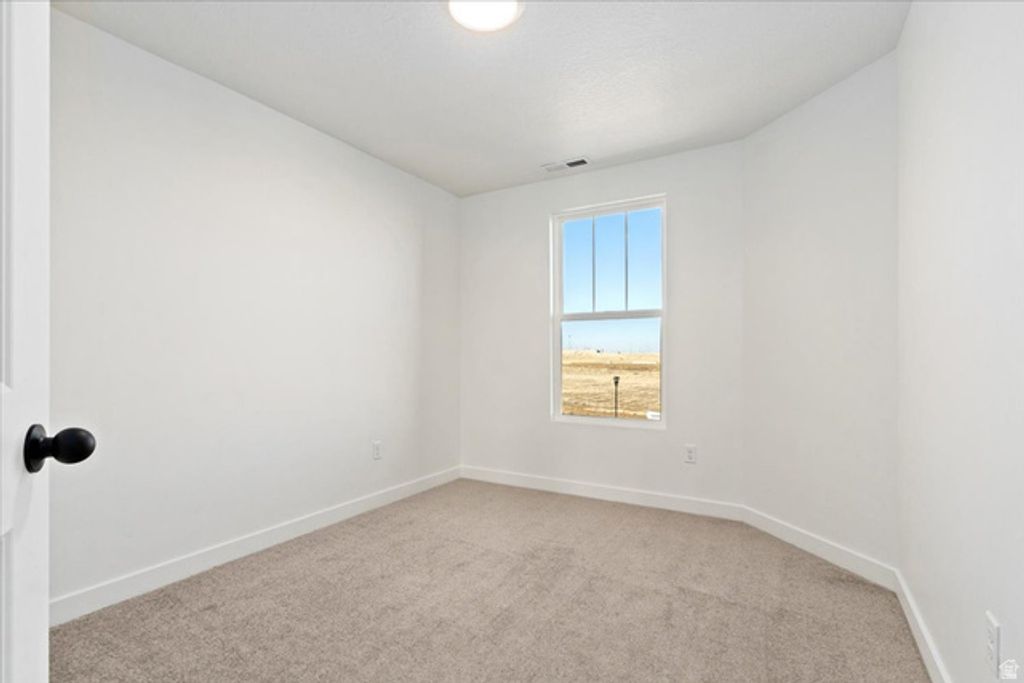 Image 9 of property listing at 6689 W SOUTH JORDAN PKWY #346, South Jordan, UT 84009
