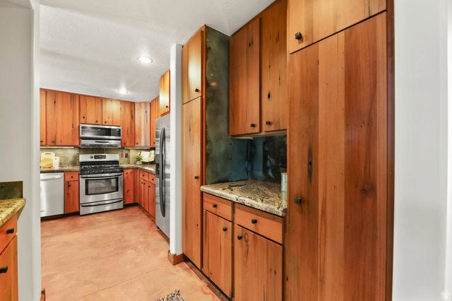 1532 E SAINT MARKS CT, Millcreek, UT 84124