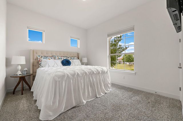 1905 Mazarro DR, Leander, TX 78641