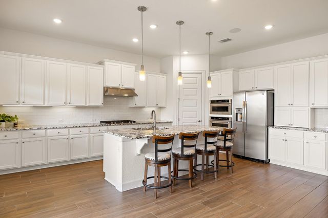 1905 Mazarro DR, Leander, TX 78641